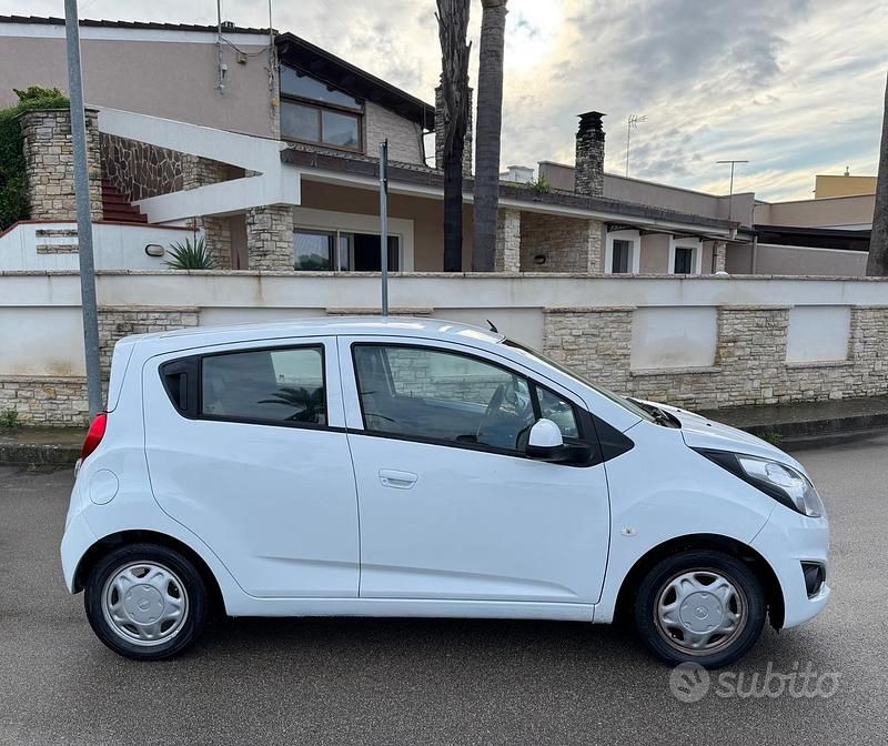 Usata Chevrolet Spark 68 CV (50 kW) 2014 Bianco Utilitaria