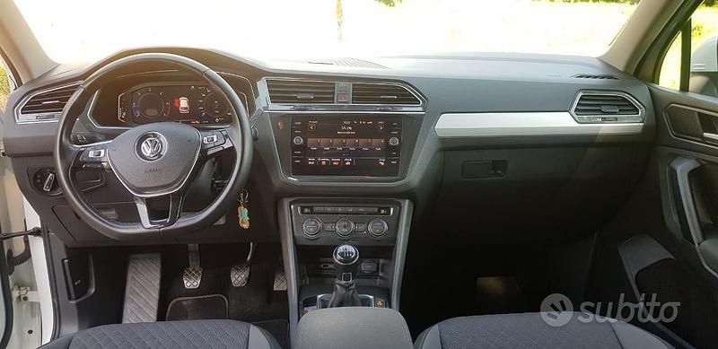 Usata VW Tiguan R-line 150 CV (110 kW) 2020 Bianco SUV