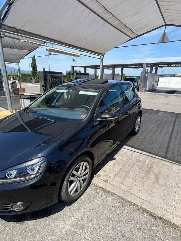 Usata VW Golf VI 105 CV (77 kW) 2010 Utilitaria