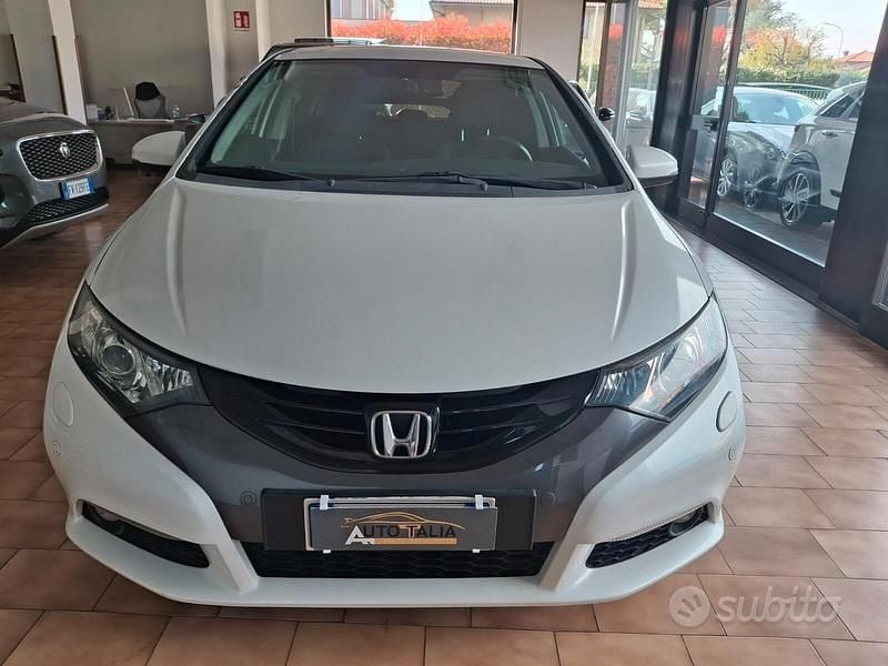 Usata Honda Civic Comfort 120 CV (88 kW) 2013 Bianco Berlina