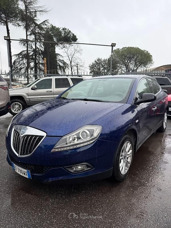Usata Lancia Delta 120 CV (88 kW) 2010 Blu Utilitaria