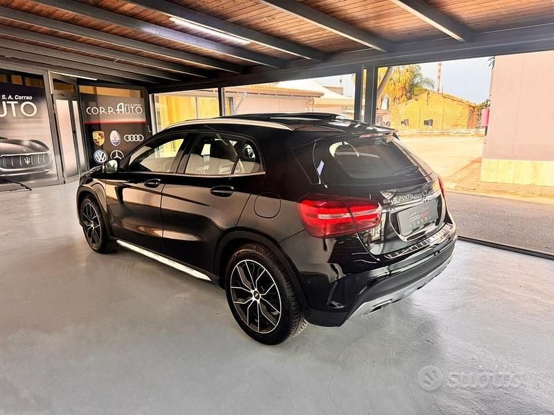 Usata Mercedes GLA200 Premium 136 CV (100 kW) 2019 Nero SUV