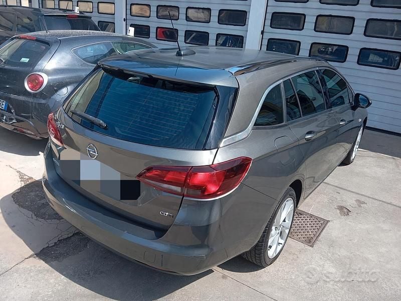 Usata Opel Astra 110 CV (80 kW) 2017 Grigio Berlina