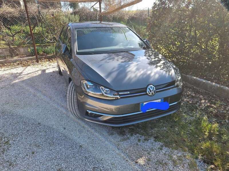 Usato 2019 VW Golf 1.5 CNG_Hybrid 131 CV (21.500 €)