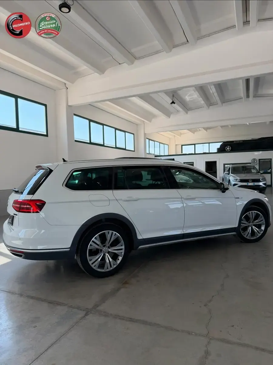 Usata VW Passat Alltrack 190 CV (139 kW) 2019 Bianco Station wagon