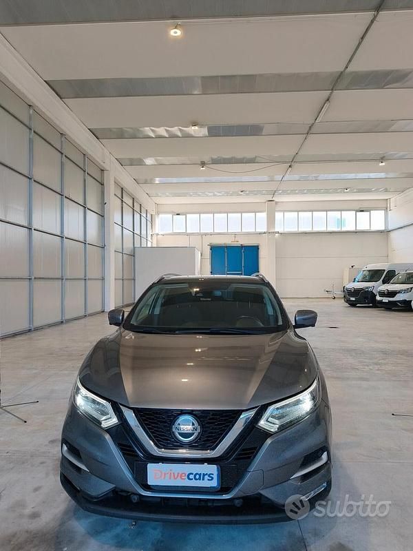 Usata Nissan Qashqai N-Connecta 115 CV (84 kW) 2020 Grigio SUV