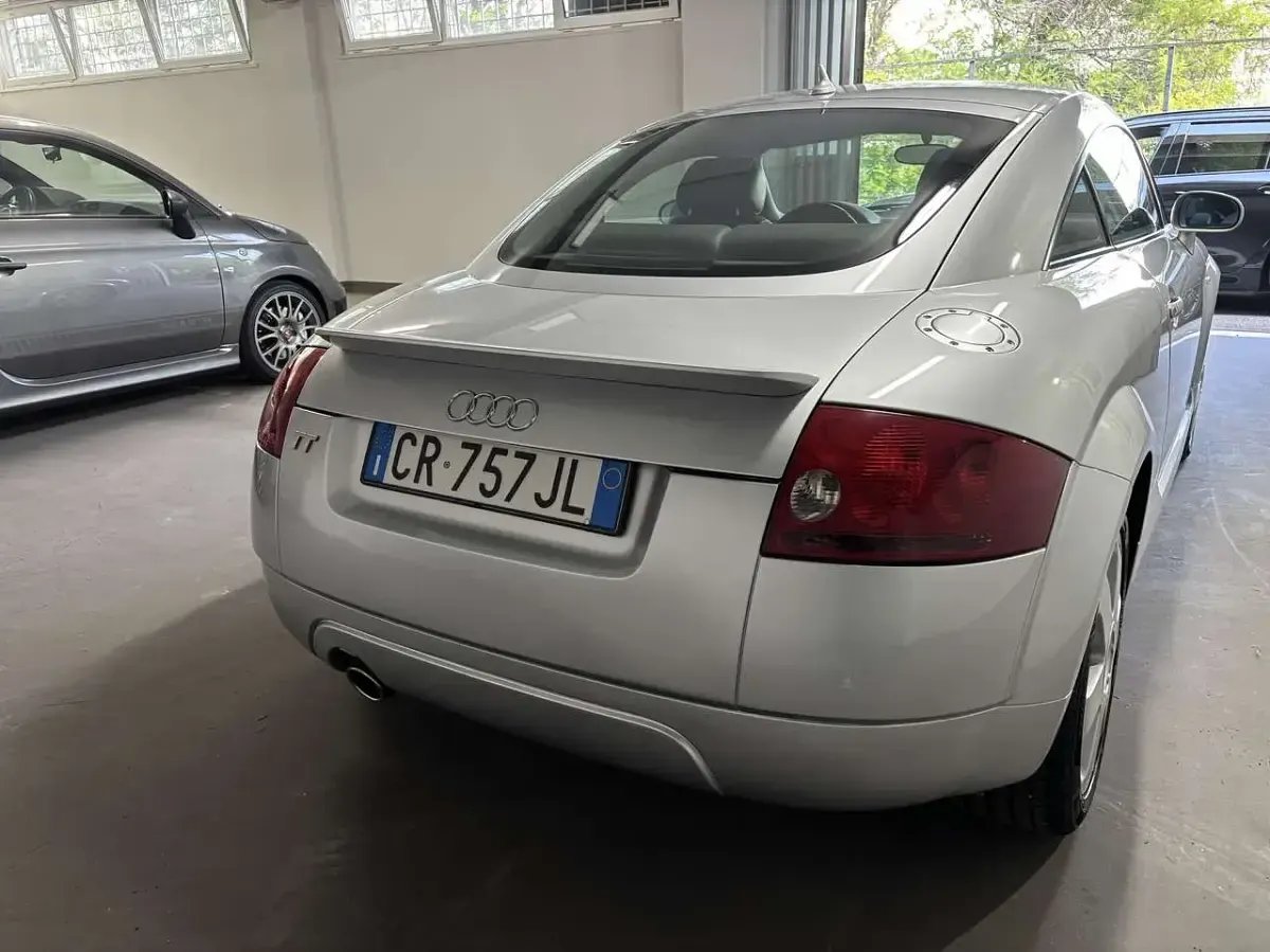 Usata Audi TT 179 CV (131 kW) 2001 Argento Coupé