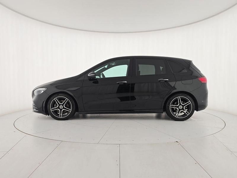 Occasion Mercedes B180 AMG Line Premium 116 PK (85 kW) 2025 Zwart MPV