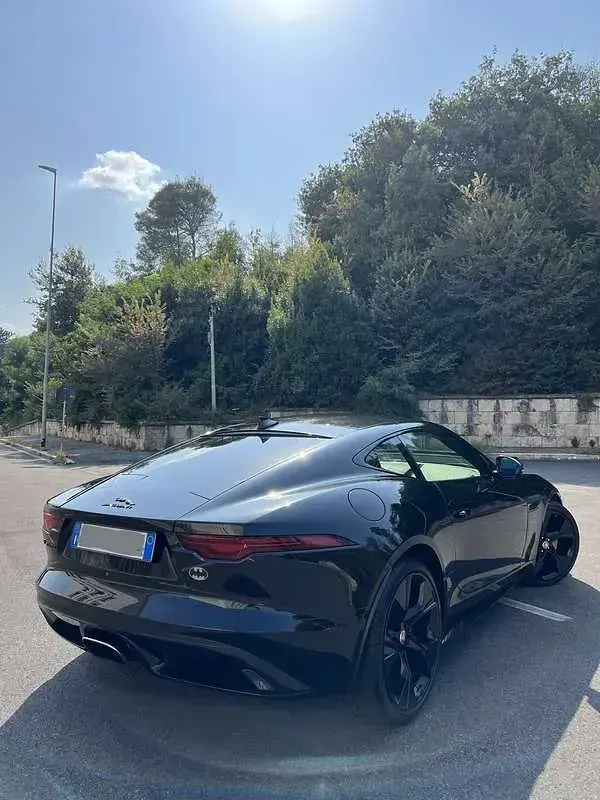 Usata Jaguar F-Type 300 CV (220 kW) 2021 Nero Coupé