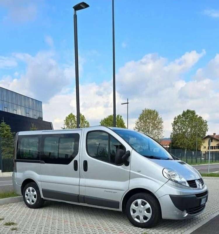 Usata Renault Trafic 114 CV (83 kW) 2012 Argento Monovolume