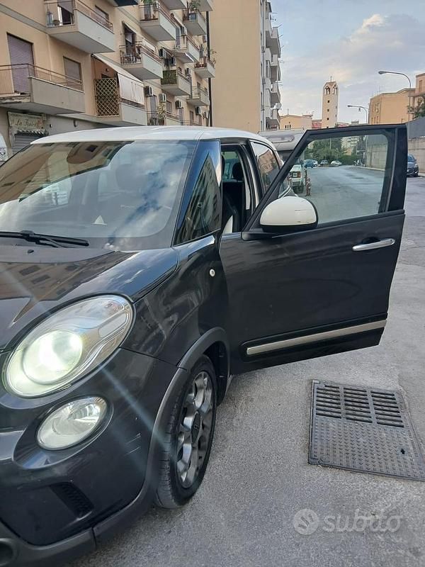Nero Usata 2016 Fiat 500L Monovolume | 8999 € (Cara) - Immagine 1/4