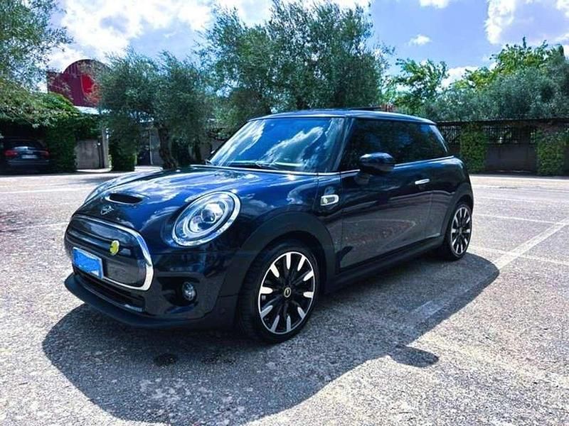 Usata Mini Cooper Coupé 75 kW (102 CV) 2020 Nero Coupé