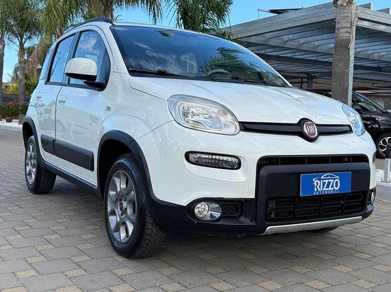 Nero Usata 2014 Fiat Panda Cross Cross Due volumi | 10.999 € (Buon prezzo) - Immagine 1/4