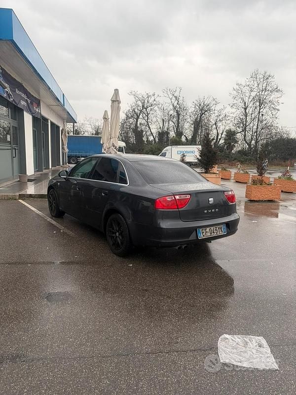 Usata Seat Exeo 143 CV (105 kW) 2011 Grigio Berlina