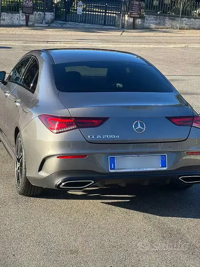 Usata Mercedes CLA200 2021 Grigio Coupé