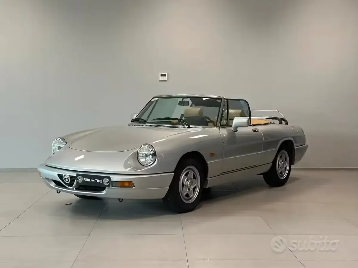 Usata Alfa Romeo Spider 106 CV (77 kW) 1991 Cabrio