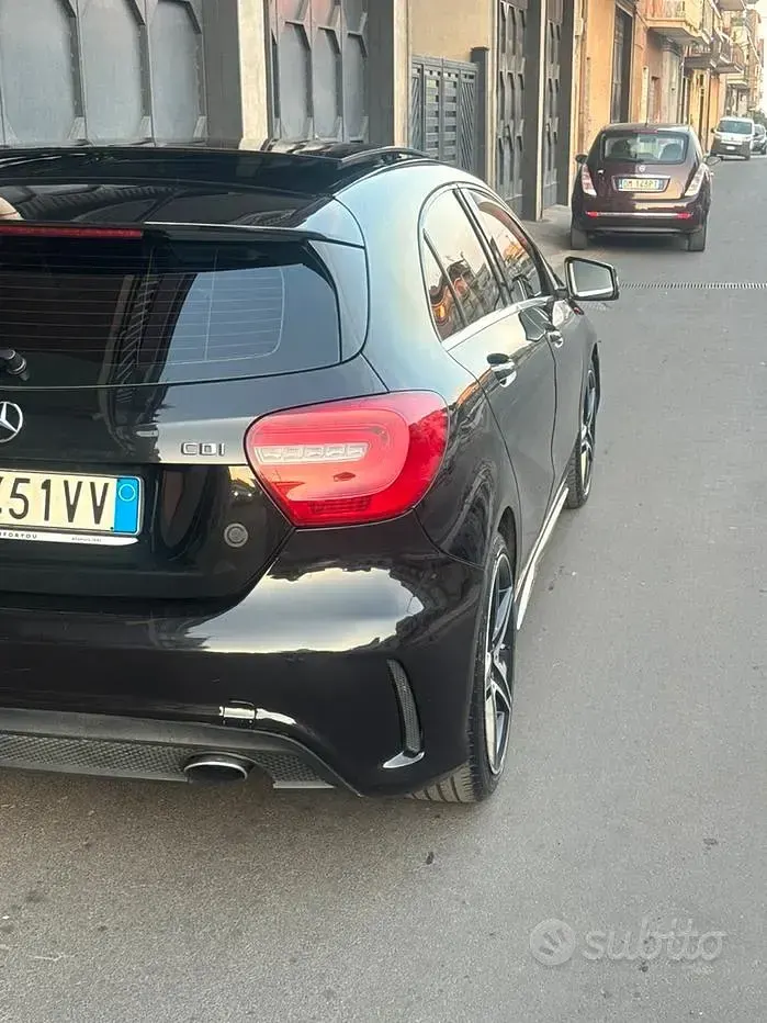 Usata Mercedes A200 136 CV (100 kW) 2014 Nero Berlina
