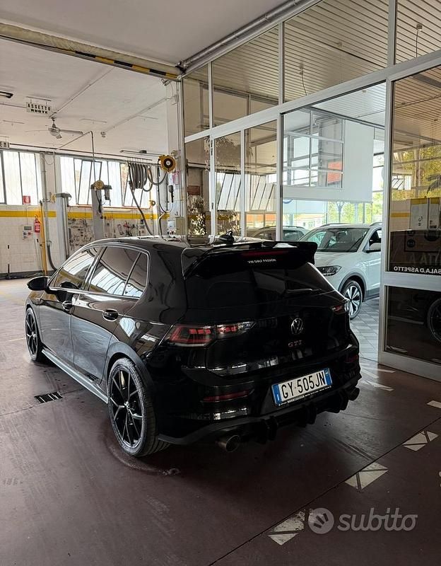 Usata VW Golf VIII GTI 265 CV (194 kW) 2025 Nero Berlina