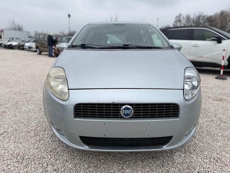 Usata Fiat Grande Punto Dynamic 65 CV (47 kW) 2006 Grigio Utilitaria