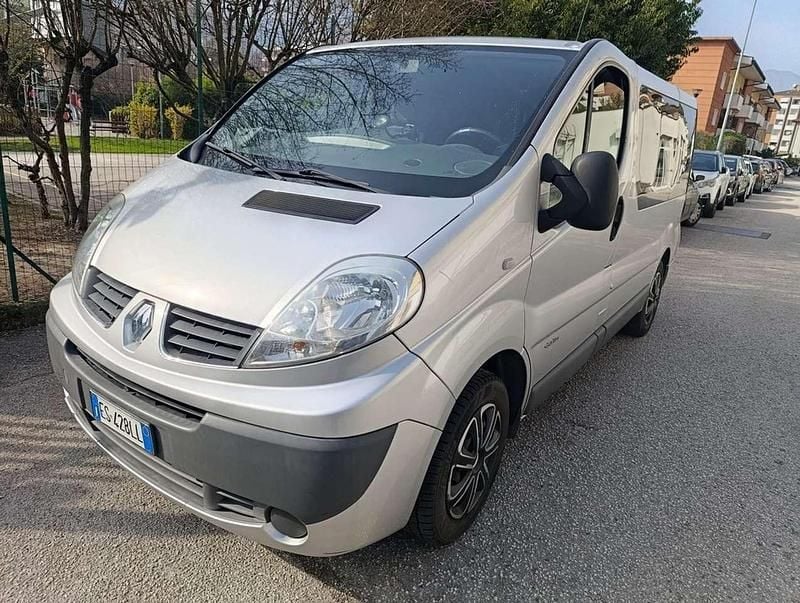 Usata Renault Trafic 114 CV (83 kW) 2013 Argento Monovolume
