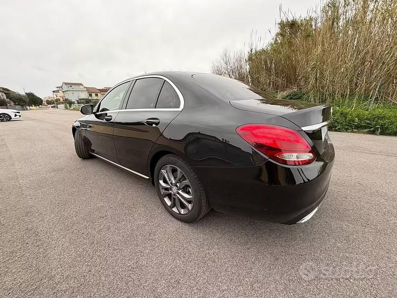 Usata Mercedes C180 Avantgarde 116 CV (85 kW) 2016 Nero Berlina