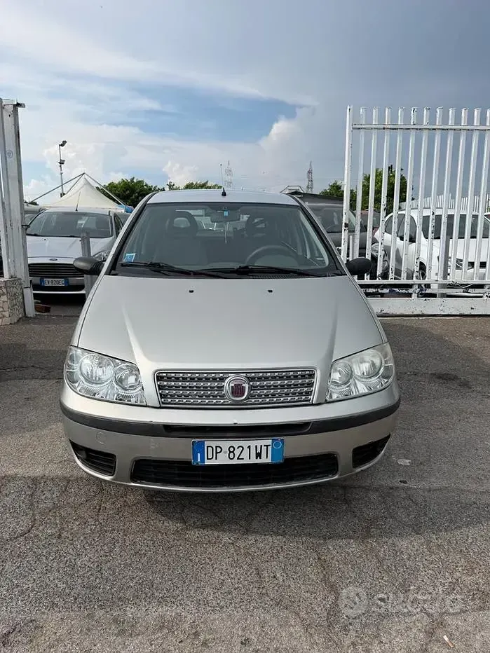 Usata Fiat Punto Classica 60 CV (44 kW) 2008 Grigio Utilitaria