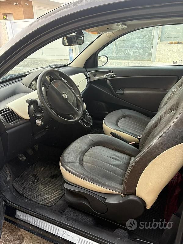 Usata Lancia Ypsilon 69 CV (50 kW) 2006 Nero Utilitaria