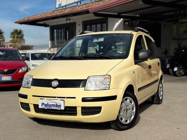 Usata Fiat Panda Dynamic 69 CV (50 kW) 2012 Giallo Berlina