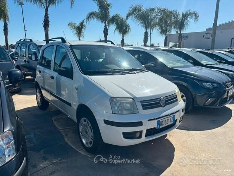Bianco Usata 2009 Fiat Panda Due volumi | 4500 € (Molto cara) - Immagine 1/4