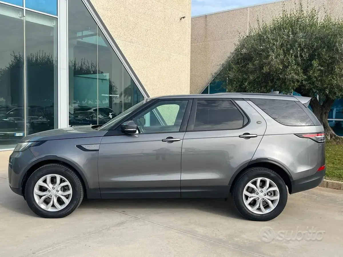 Usata Land Rover Discovery SE 241 CV (177 kW) 2018 Grigio SUV