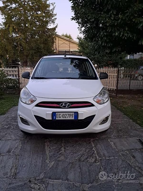 Usata Hyundai i10 69 CV (50 kW) 2011 Bianco Utilitaria
