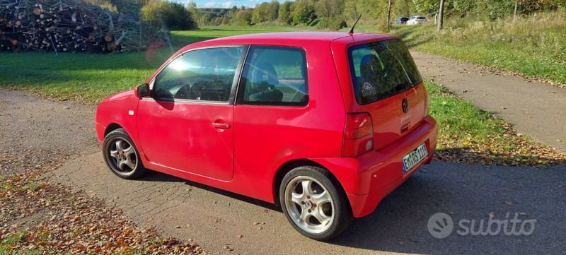 Usata VW Lupo 61 CV (44 kW) 2000 Rosso Utilitaria