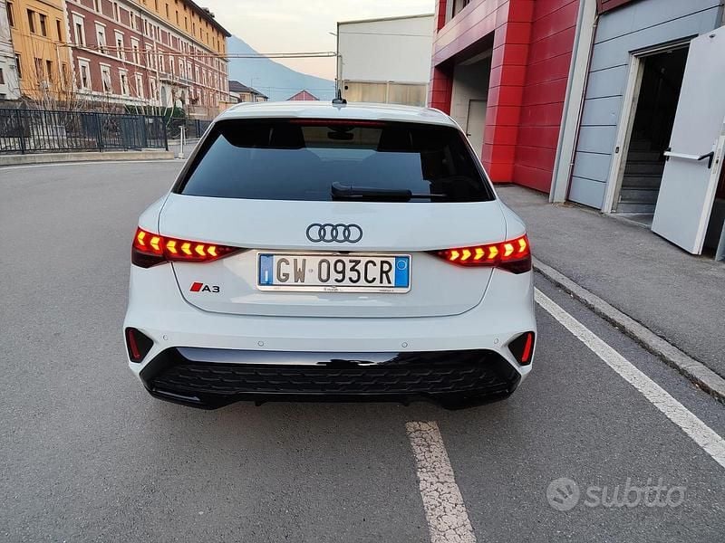 Usata Audi A3 S-Line 150 CV (110 kW) 2024 Bianco Berlina