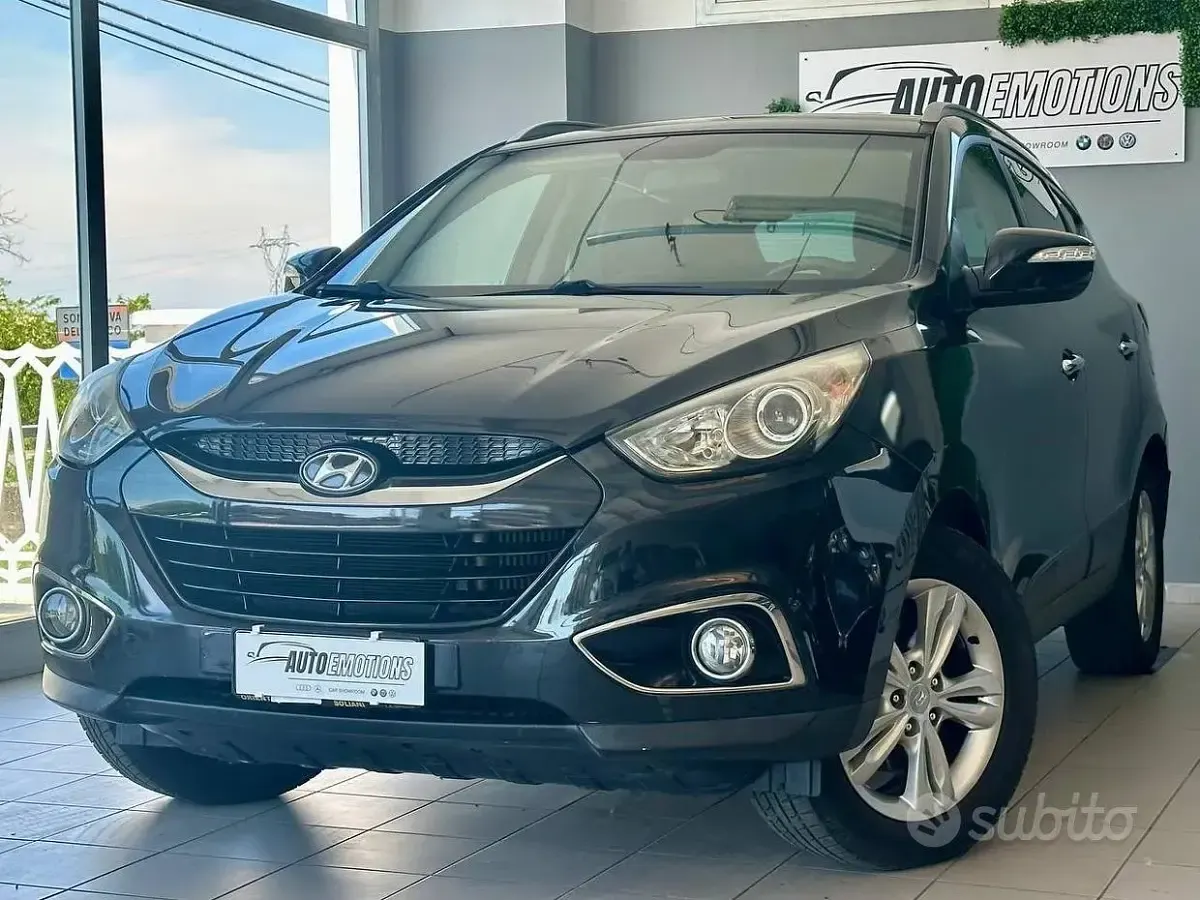 Gebraucht Hyundai ix35 115 PS (84 kW) 2011 Schwarz SUV