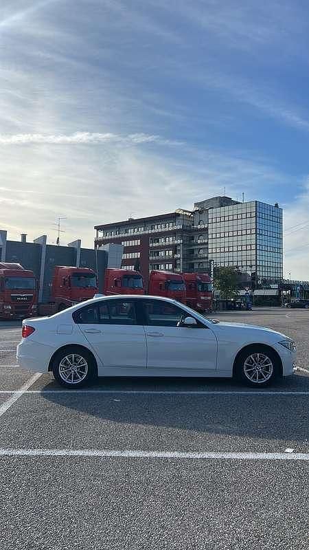 Usata BMW 318 143 CV (105 kW) 2012 Berlina
