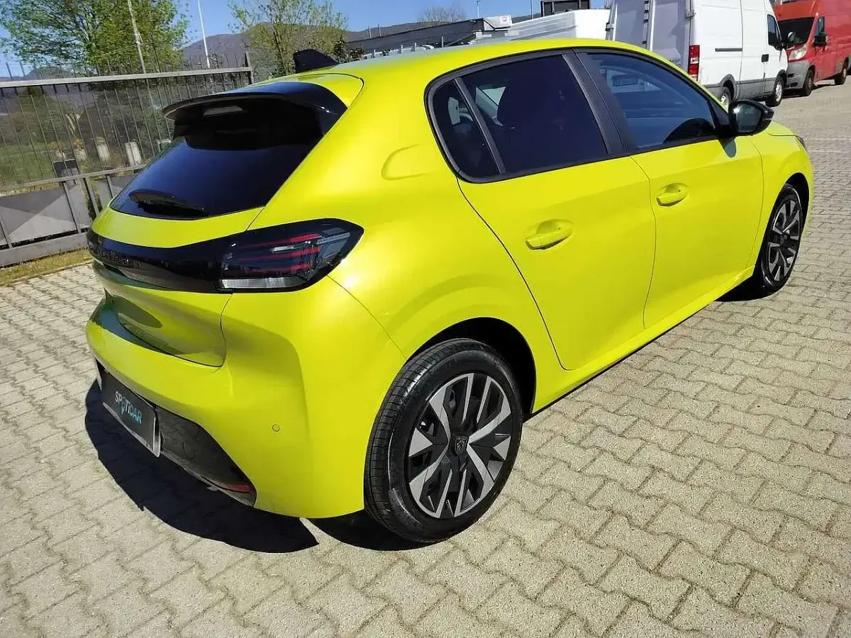 Nuova Peugeot 208 Business-Line 101 CV (74 kW) 2026 Giallo Utilitaria
