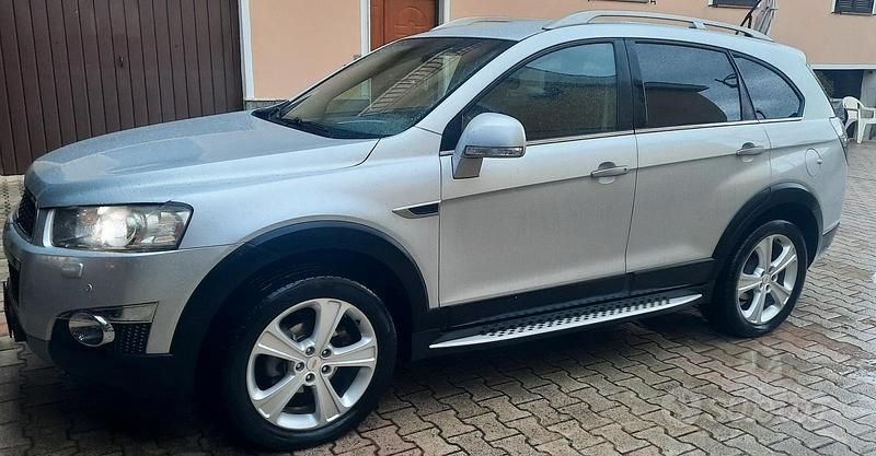 Usata Chevrolet Captiva 184 CV (135 kW) 2013 Grigio SUV