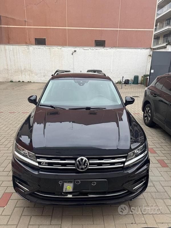Usata VW Tiguan R-line 150 CV (110 kW) 2018 Nero SUV
