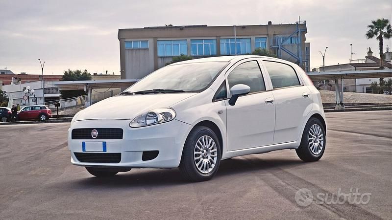 Usata Fiat Grande Punto 2011 Nero Utilitaria