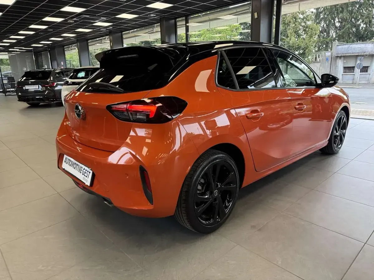 Usata Opel Corsa GS Line 101 CV (74 kW) 2020 Arancione Utilitaria