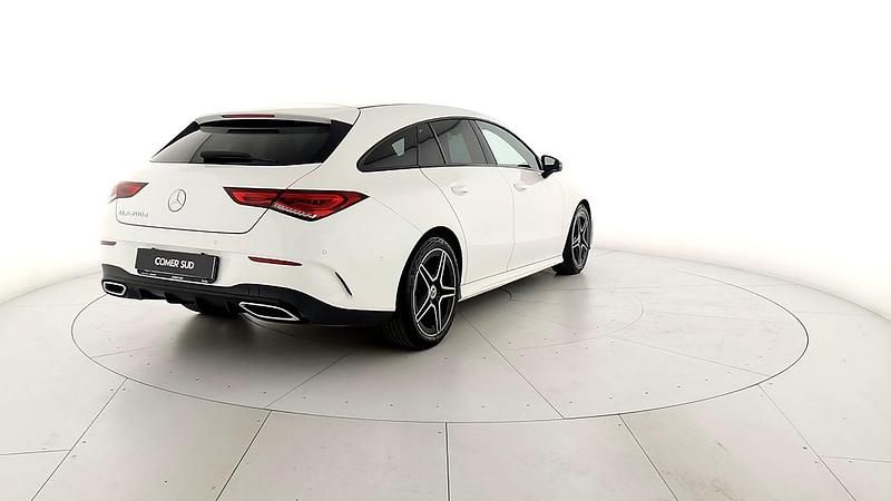 Begagnad Mercedes CLA200 Shooting Brake Premium 150 HK (110 kW) 2022 Vit Kombi