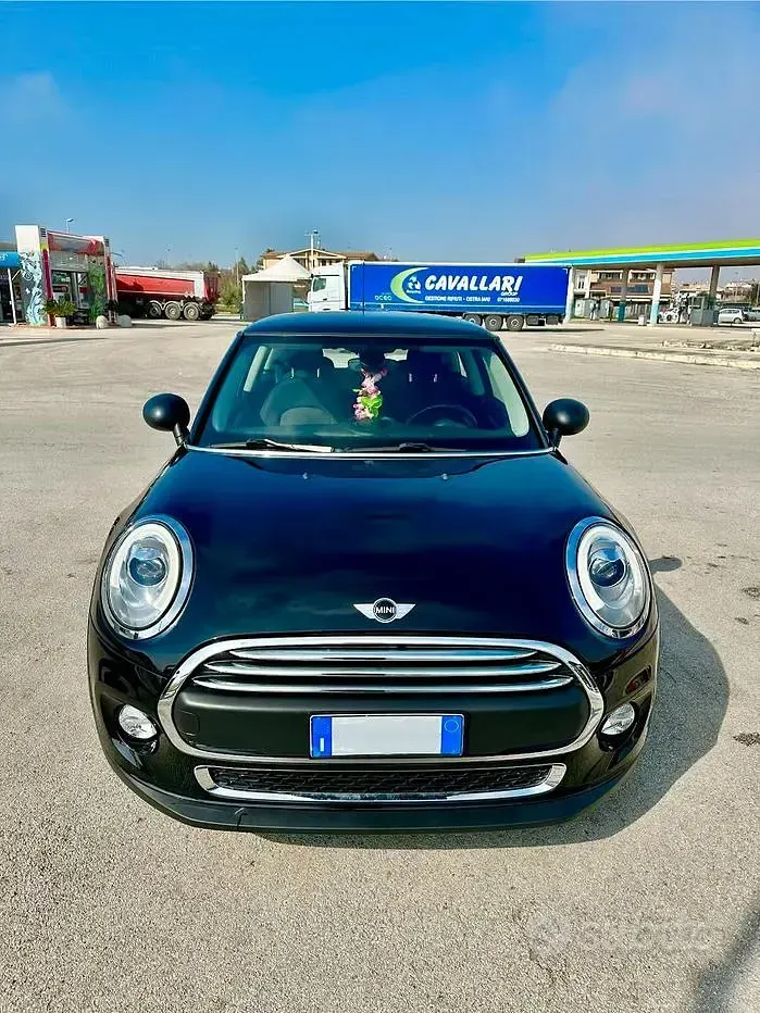 Usata Mini One D Hype 95 CV (69 kW) 2017 Nero Utilitaria