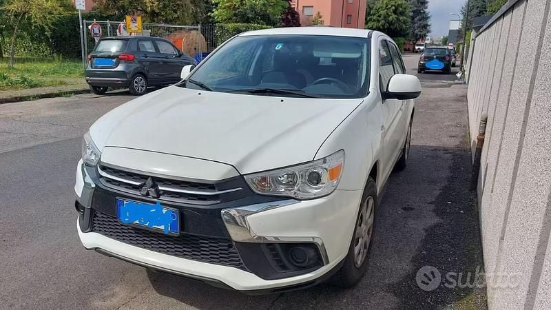Usata Mitsubishi ASX 117 CV (86 kW) 2018 Bianco SUV