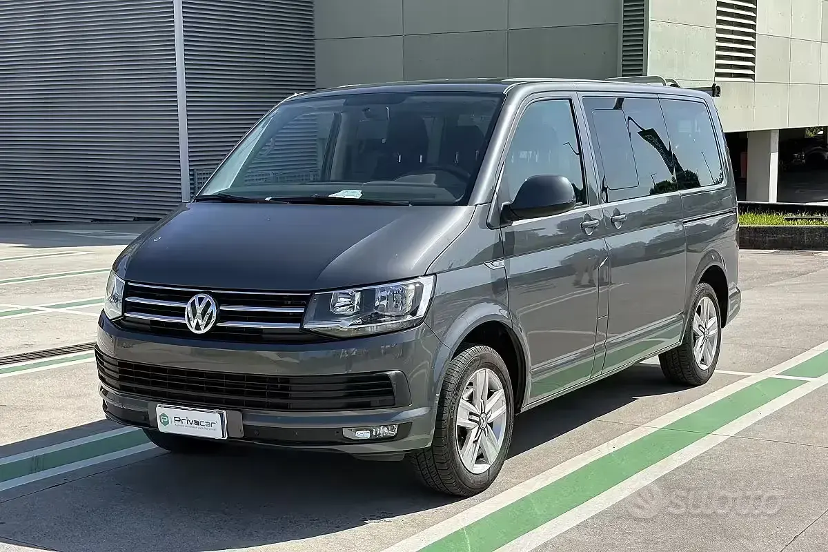 Usata VW Caravelle Comfortline 150 CV (110 kW) 2018 Grigio Furgone
