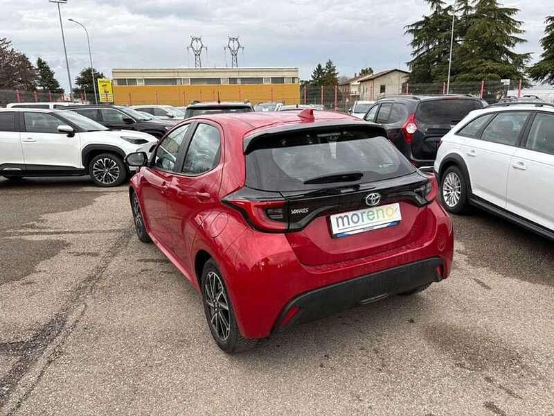 Usata Toyota Yaris Hybrid Trend 116 CV (85 kW) 2022 Rosso Utilitaria