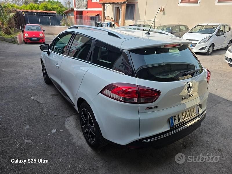 Usata Renault Clio GrandTour 75 CV (55 kW) 2015 Bianco Station wagon