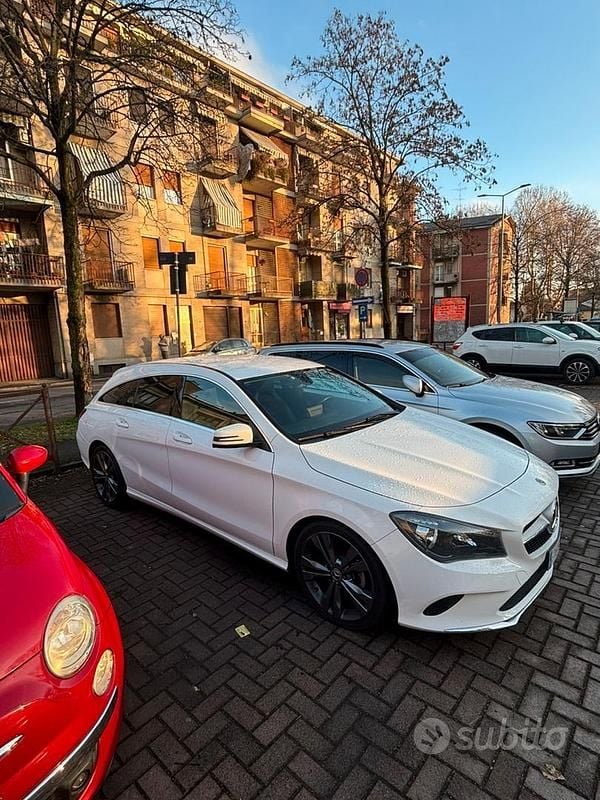 Usata Mercedes CLA180 Shooting Brake Executive 109 CV (80 kW) 2018 Bianco Station wagon