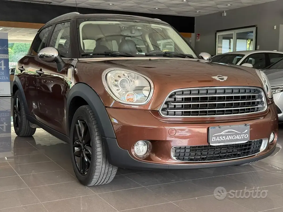 Usata Mini Cooper Countryman 122 CV (89 kW) 2013 Marrone SUV
