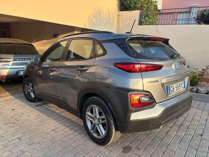Usata Hyundai Kona 120 CV (88 kW) 2020 Argento SUV