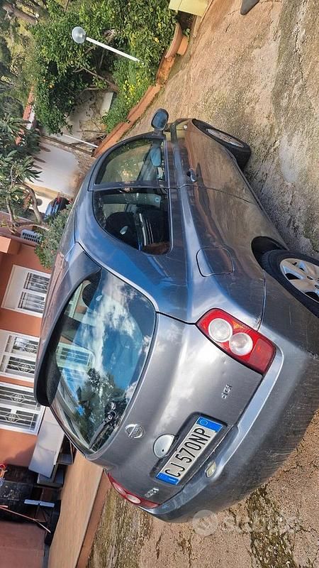 Usata Nissan Micra 60 CV (44 kW) 2003 Grigio Utilitaria